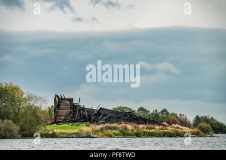 Himmelfahrt Kirche in Kondopoga verbrannt, respublic Kareliya, Russland. Stockfoto