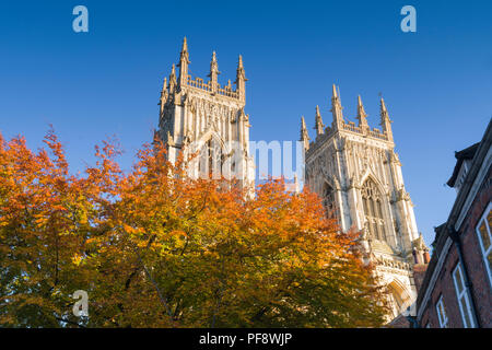 York Minster's West Glockentürme von Moderator Gericht gesehen. Stockfoto