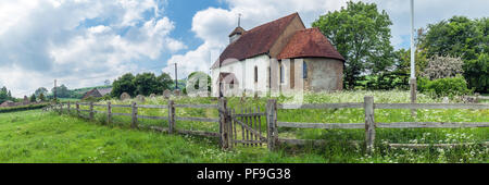 Kirche der Hl. Jungfrau Maria in Upwaltham, West Sussex Stockfoto