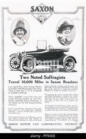 Schwarze und weiße Werbung für die 'Sächsische Roadster", mit headshots von suffragists Alice Snitzer Burke und Nell Richardson, und die Geschichte ihrer allgemein Tour, von der Sächsischen Motor Car Corporation, der Detriot, Michigan veröffentlicht, die für den amerikanischen Markt, ca. 1916. () Stockfoto