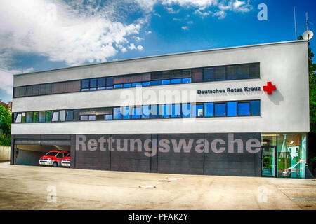 Das Deutsche Rote Kreuz Ambulanz Station in Ulm, Deutschland Stockfoto