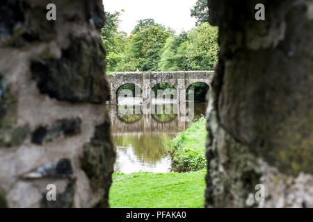 Deerpark Brücke in Antrim Schlossgärten Stockfoto