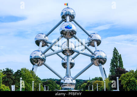 Brüssel, Belgien - 11 August 2018: Atomium, berühmten Struktur in Form eines Atoms, in das Messegelände in Brüssel. Stockfoto