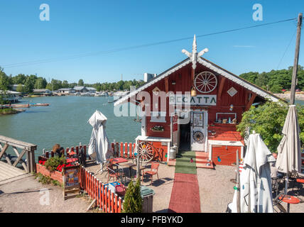 Café Regatta Helsinki eine witzige Waterfront Café Restaurant mit einer schönen Terrasse in Helsinki Finnland im Sommer. Stockfoto