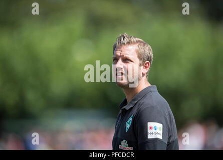 Worms, Deutschland. 18 Aug, 2018. Trainer Florian KOHFELDT (HB) Fußball DFB-Pokal, 1. Runde, wormatia Worms - SV Werder Bremen (HB) 1:6, am 18.08.2018 in Worms/Deutschland. ##DFL-Bestimmungen verbieten die Verwendung von Fotografien als Bildsequenzen und/oder quasi-Video## | Verwendung der weltweiten Kredit: dpa/Alamy leben Nachrichten Stockfoto