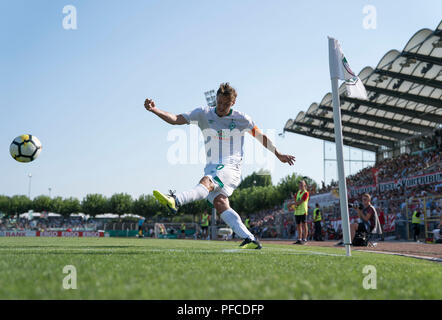 Worms, Deutschland. 18 Aug, 2018. Max Kruse (HB) Förderung, Eckstoß, Eckball, Fußball DFB-Pokal, 1. Runde, wormatia Worms - SV Werder Bremen (HB) 1:6, am 18.08.2018 in Worms/Deutschland. ##DFL-Bestimmungen verbieten die Verwendung von Fotografien als Bildsequenzen und/oder quasi-Video## | Verwendung der weltweiten Kredit: dpa/Alamy leben Nachrichten Stockfoto