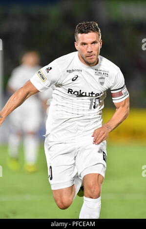Kanagawa, Japan. 19 Aug, 2018. Lukas Podolski (vissel) Fußball: 2018 J1 Liga Match zwischen Shonan Bellmare 0-2 Vissel Kobe an Shonan BMW Stadion Hiratsuka in Kanagawa, Japan. Quelle: LBA/Alamy leben Nachrichten Stockfoto
