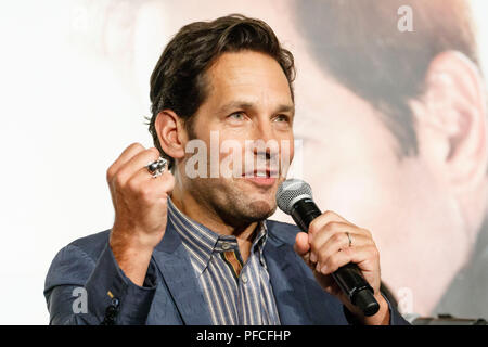 Tokio, Japan. 21 Aug, 2018. Amerikanische Schauspieler Paul Rudd spricht während einer speziellen Fan Meeting für den Film Ant-Man und die Wespen am 21. August 2018, Tokio, Japan. Die Darsteller besucht Japan die Ant-Man Sequel, die in Japan am 31. August veröffentlicht werden, zu fördern. Credit: Rodrigo Reyes Marin/LBA/Alamy leben Nachrichten Stockfoto