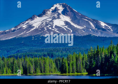 Mt Hood von Trillium See in Oregon Stockfoto