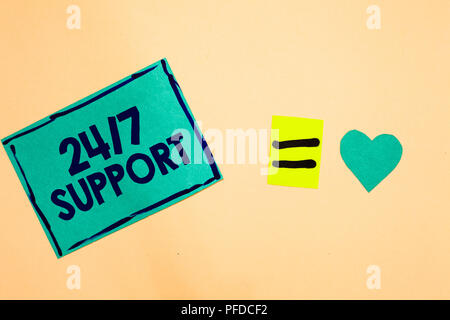 Text Zeichen angezeigt 24 7 unterstützen. Konzeptionelle foto Hilfeleistung für Service den ganzen Tag und Nacht keine Ausfallzeiten Türkis Stück Papier zur Erinnerung gleich sig Stockfoto