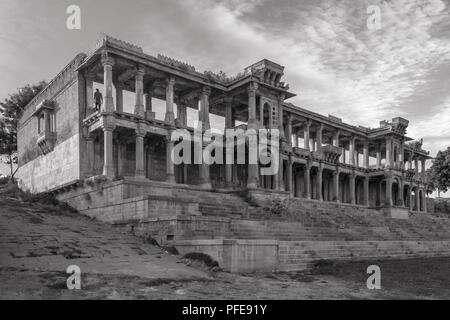 Ahmedabad, Gujarat, Indien, Dezember 08,2014 volle Sicht auf Sarkhej Roza Stockfoto