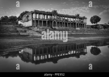 Ahmedabad, Gujarat, Indien, Dezember 08,2014 volle Sicht auf Sarkhej Roza Stockfoto