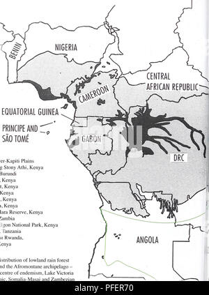 . Beschreibung der Zwei neue Gattungen und 10 Arten von Metarbelidae (Lepidoptera: Cossoidea) aus West-, Nord- Mittel- und Osteuropa Afrika mit Notizen auf Lebensräume und Biogeographie. . Äquatorialguinea SAO TOME UND PRINCIPE Ostafrika 1. Athi River-Kapiti Ebenen einschließlich Steinigen Athi, Kenia 2. Gitega, Burundi 3. Kajiado, Kenia 4. Kaptagat, Kenia 5. Lemek, Kenia 6. Lumbua, Kenia 7. Lumbwa, Kenia 8. Masai Mara Reserve, Kenia 9. Mbala, Sambia 10. Mount Elgon Nationalpark, Kenia 11. Naitolia, Tansania 12. Nordosten Ruanda, 13. Thika, Kenia Abbildung 31. Verteilung von Tiefland Regenwald (hellgrau Stockfoto