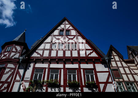 Dach Detail des Altes Haus im Zentrum von Bacharach, Deutschland. Stockfoto