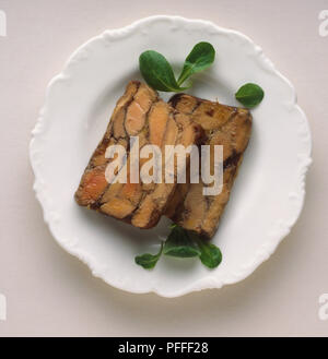 Pate de Foie Gras Scheiben auf einen Teller. Stockfoto