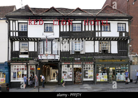 RED LION HOTEL IN DER HIGH STREET, Colchester, Essex. Großbritannien Stockfoto