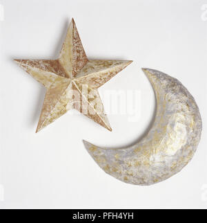 Goldenen Stern und Mond Pappmaché Ornamente, Nahaufnahme Stockfoto