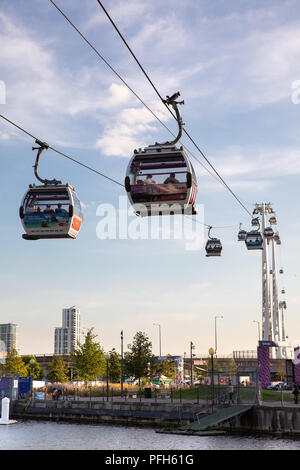 Die Seilbahn über die Themse in London. Stockfoto