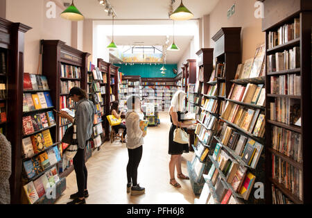 Entmutigen Book Store in der Marylebone High Street, London Stockfoto