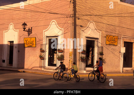 Die kolonialen und Altstadt von Valladolid auf Yucatan in der Provinz Quintana Roo in Mexiko in Mittelamerika. Mexiko, Valladolid, Januar 2009. Stockfoto