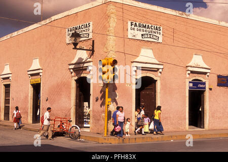 Die kolonialen und Altstadt von Valladolid auf Yucatan in der Provinz Quintana Roo in Mexiko in Mittelamerika. Mexiko, Valladolid, Januar 2009. Stockfoto