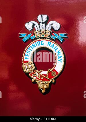 Großbritannien, Wales, Motor Plakette der Ffestiniog Railway mit Prinz von Wales des Crest Stockfoto
