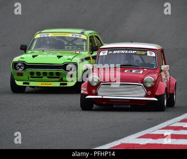 Paul Simmonds, Mini Miglia, Mike Saunders, Ford Escort MK1, Mexiko Italiano vs Tysk Allcomers, Festival Italia, Brands Hatch, Seeburg, Kent, Englan Stockfoto