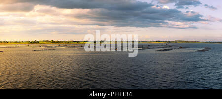 Käfige für die Fischzucht in der Natur, Panorama Fotografie Stockfoto