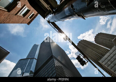 Downtown Chicago Wolkenkratzer, (von rechts) Marina Towers, The Langham, Trump Tower. Stockfoto