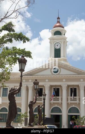 Puerto Rico, Mayaguez, Plaza Colon, Rathaus Stockfoto