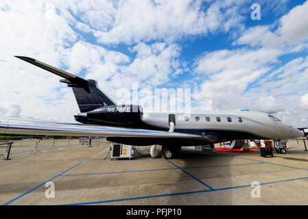 Embraer Legacy 500 auf der Farnborough International Airshow FIA, Luftfahrt, Luft- und Raumfahrt Messe. Business Jet. Firmenflugzeug Stockfoto