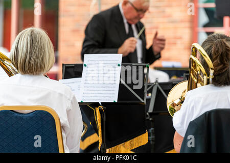 Dean Heritage Center und das Museum im Wald von Dean Hosts eine Blaskapelle Sonntag Nachmittag mit cinderford Band Stockfoto