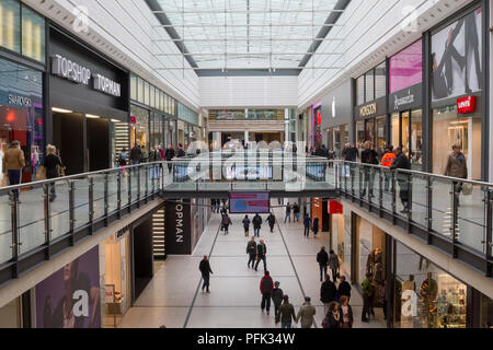 Im Inneren des Manchester Arndale Shopping Centre in Manchester, England. Stockfoto