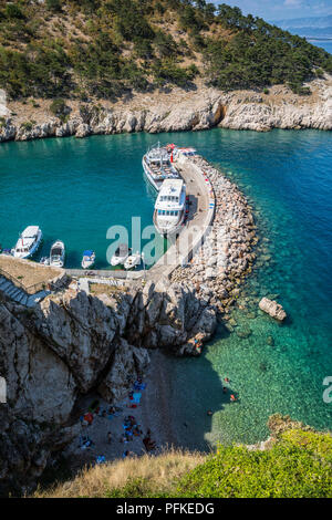 Port in der alten Stadt Vrbnik Stockfoto
