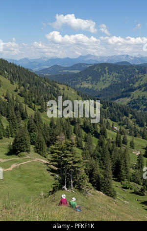 Blick nach Osten über die Nagelfluhkette zwischen Hochgrat, in der Nähe von Steibis, Allgäu, Bayern, Deutschland Stockfoto