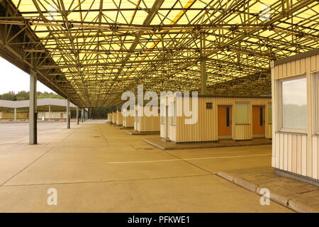 Ehemalige Grenzstation Marienborn bei Helmstedt zwischen West- und Ostdeutschland in Sachsen Anhalt. Heute Gedenkstätte der deutschen Teilung. Stockfoto