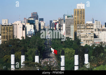 Mexiko, Mexiko City, Blick vom Schloss von Monumento a los Ninos Heroes in Richtung Stadt Stockfoto