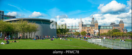 Panoramablick auf Van Gogh Museum und dem Rijksmuseum in Amsterdam, Holland Stockfoto