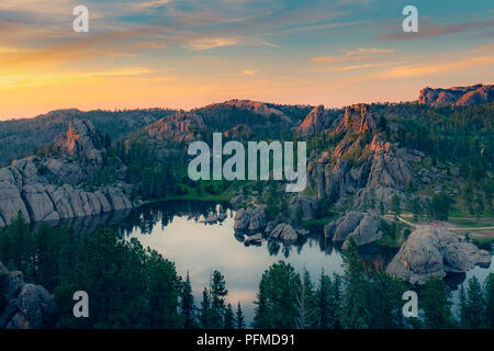 Sonnenuntergang auf Sylvan Lake, South Dakota Stockfoto