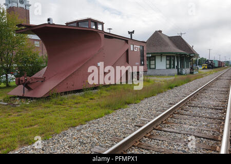 1951 Russell Schnee auf Anzeige an der Grand Trunk Railroad Museum in Gorham, New Hampshire Pflug. Stockfoto