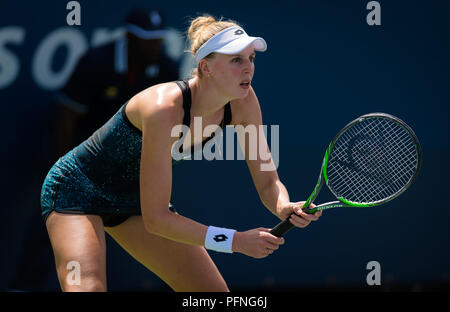 New York, USA. 21 Aug, 2018. Naomi Broady von Großbritannien in Aktion in der ersten Qualifikationsrunde an den US Open 2018 Grand Slam Tennis Turnier. New York, USA. August 21 2018. 21 Aug, 2018. Quelle: AFP 7/ZUMA Draht/Alamy leben Nachrichten Stockfoto