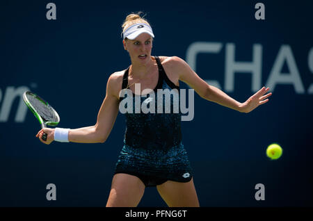 New York, USA. 21 Aug, 2018. Naomi Broady von Großbritannien in Aktion in der ersten Qualifikationsrunde an den US Open 2018 Grand Slam Tennis Turnier. New York, USA. August 21 2018. 21 Aug, 2018. Quelle: AFP 7/ZUMA Draht/Alamy leben Nachrichten Stockfoto