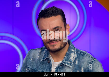 Köln, Deutschland. 25. Juni 2018. Giovanni ZARRELLA, Italien, Deutschland, Musiker, Sänger, Porträt, Porträt, Porträt, einzelnes Bild abgeschnitten, einzigen Motiv, Gäste der Show 'Dingsda', TV-Programm, aufgezeichnet am 25.06.2018 in Köln | Verwendung der weltweiten Kredit: dpa/Alamy leben Nachrichten Stockfoto