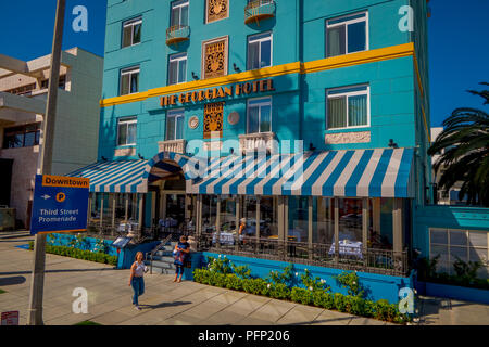 Los Angeles, Kalifornien, USA, Juni, 15, 2018: Der berühmte Georgian Hotel in Santa Monica, eine Ode an Art Deco, wurde im Jahr 1933 errichtet, die es den Gleichen von Clark Gable und Carole Lombard gehostet Stockfoto