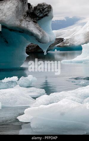Island, Eisberge am Gletschersee Jökulsárlón, close-up Stockfoto