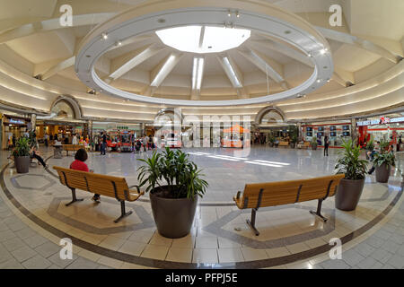 Der Kiosk Gericht in Lansdowne Center Shopping Mall in Richmond, BC, Kanada Stockfoto