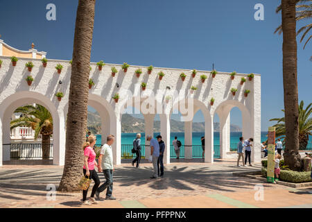 Ansichten der Balcón de Europa, Nerja, Andalusien, Costa del Sol, Spanien, Europa Stockfoto