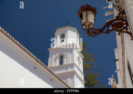 Parroquia Kirche El Salvador in der Plaza Balcón de Europa, Nerja, Andalusien, Costa del Sol, Spanien, Europa Stockfoto