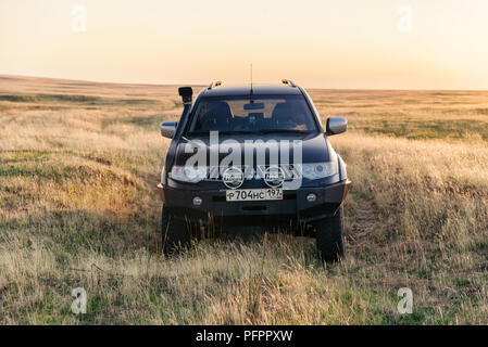 SUV Mitsubishi Pajero Sport, Kalmückien, Russland. August 3, 2018 Stockfoto