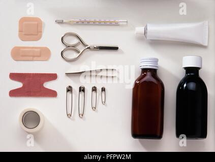 Nach Hause Verbandskasten Stockfoto